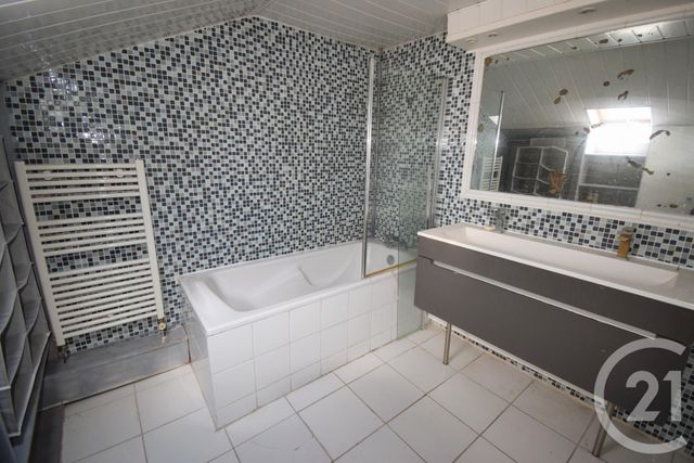 maison à vendre - 7 pièces - 167.22 m2 - VILLEFRANCHE SUR SAONE - 69 - RHONE-ALPES - Century 21 Coquillat Immobilier