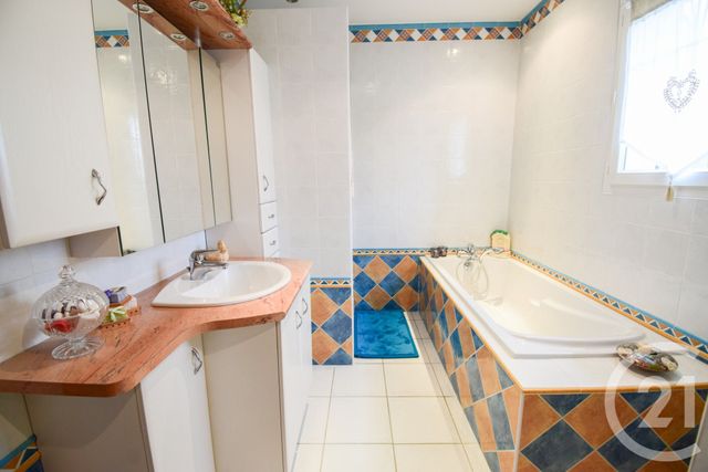 Afficher la photo en grand maison à vendre - 6 pièces - 168.0 m2 - SAVIGNEUX - 01 - RHONE-ALPES - Century 21 Coquillat Immobilier