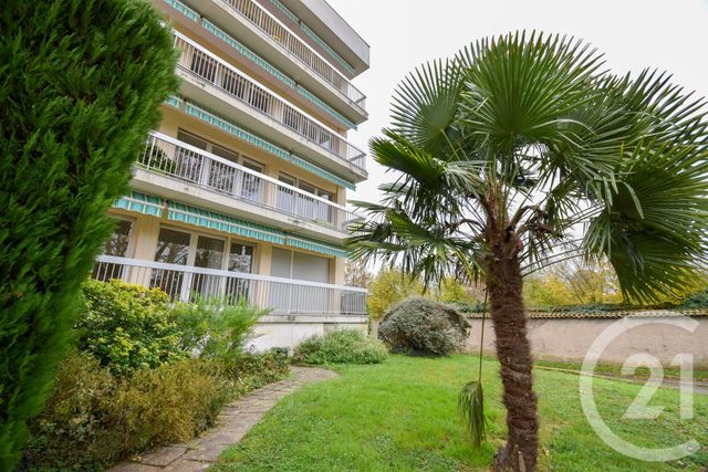 Appartement F4 à vendre - 5 pièces - 122.79 m2 - LES CHERES - 69 - RHONE-ALPES - Century 21 Coquillat Immobilier